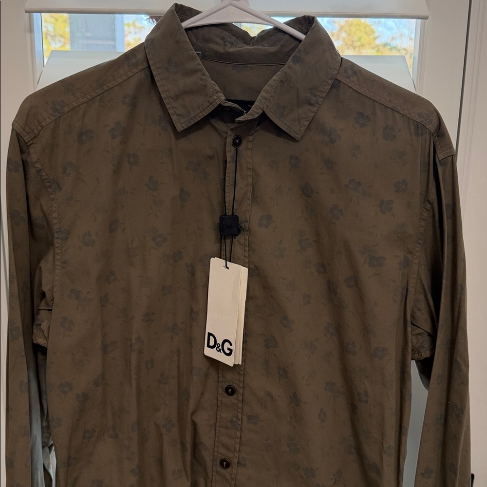 D&G floral print button down NWT
